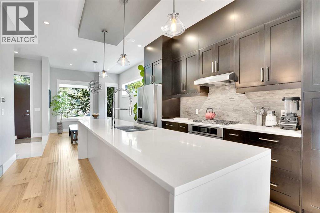 Single Family House for Sale in   Avenue NE Crescent Heights Calgary 