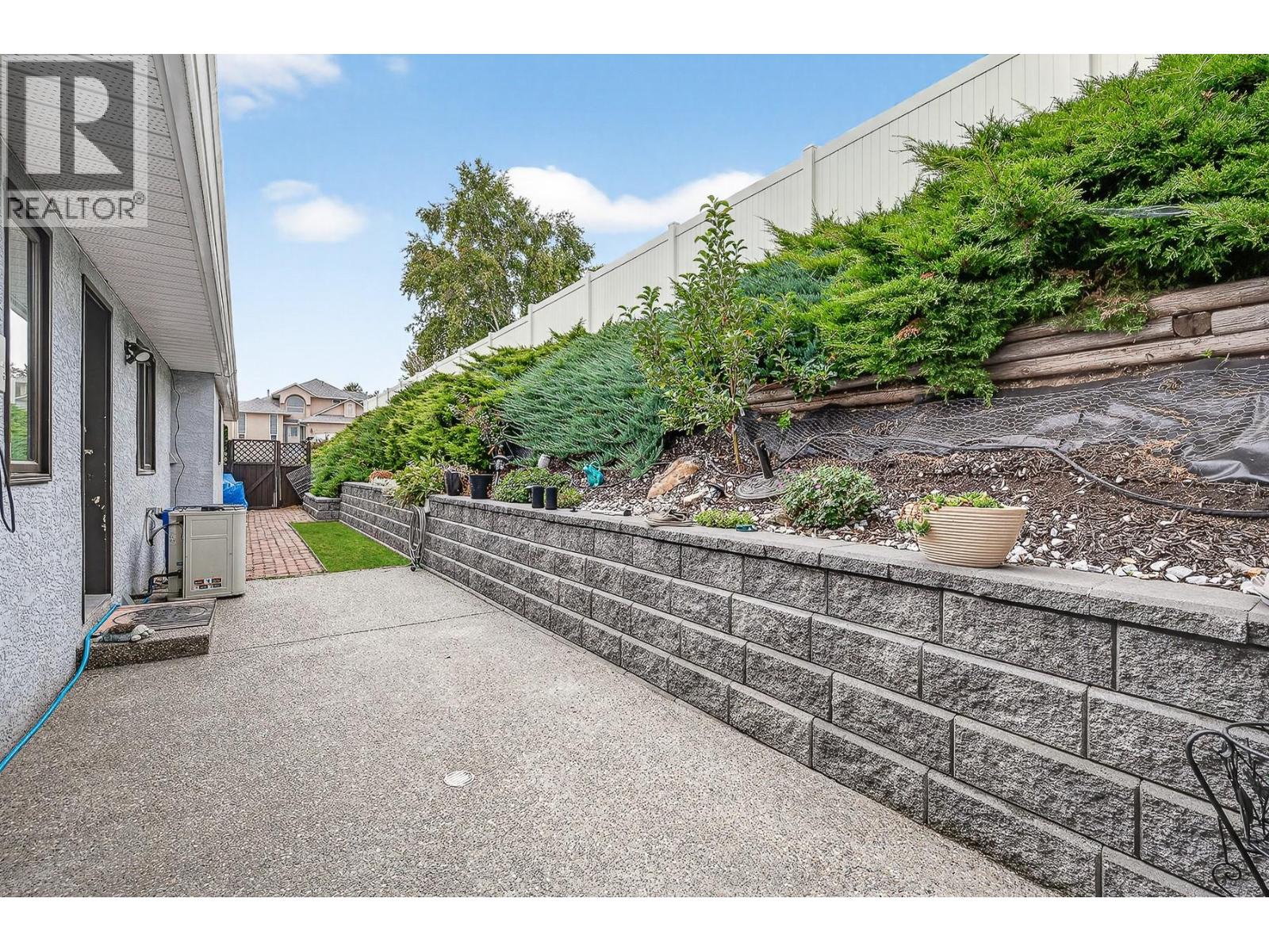 4221 Wellington Drive - 48
