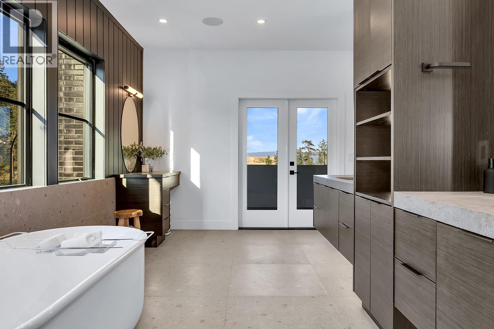 1523 Cabernet Way, Kelowna
