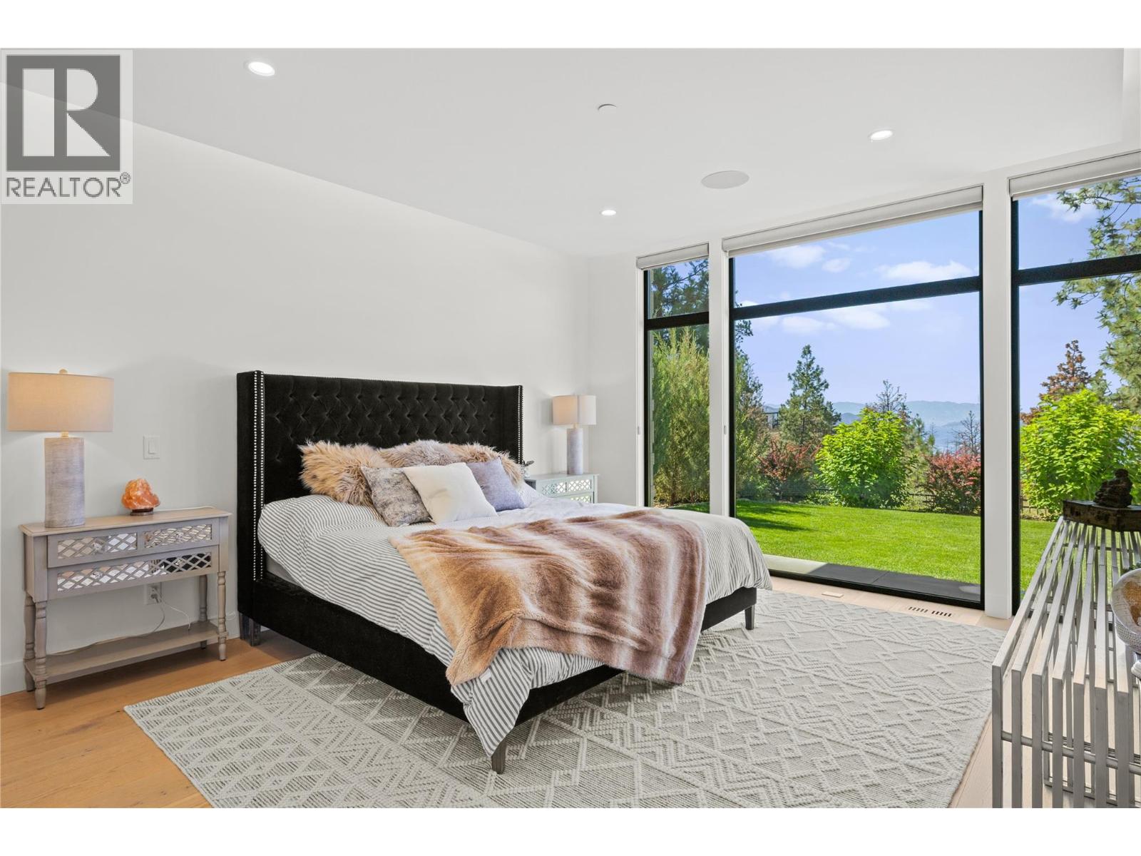 9696 Benchland Drive, Lake Country