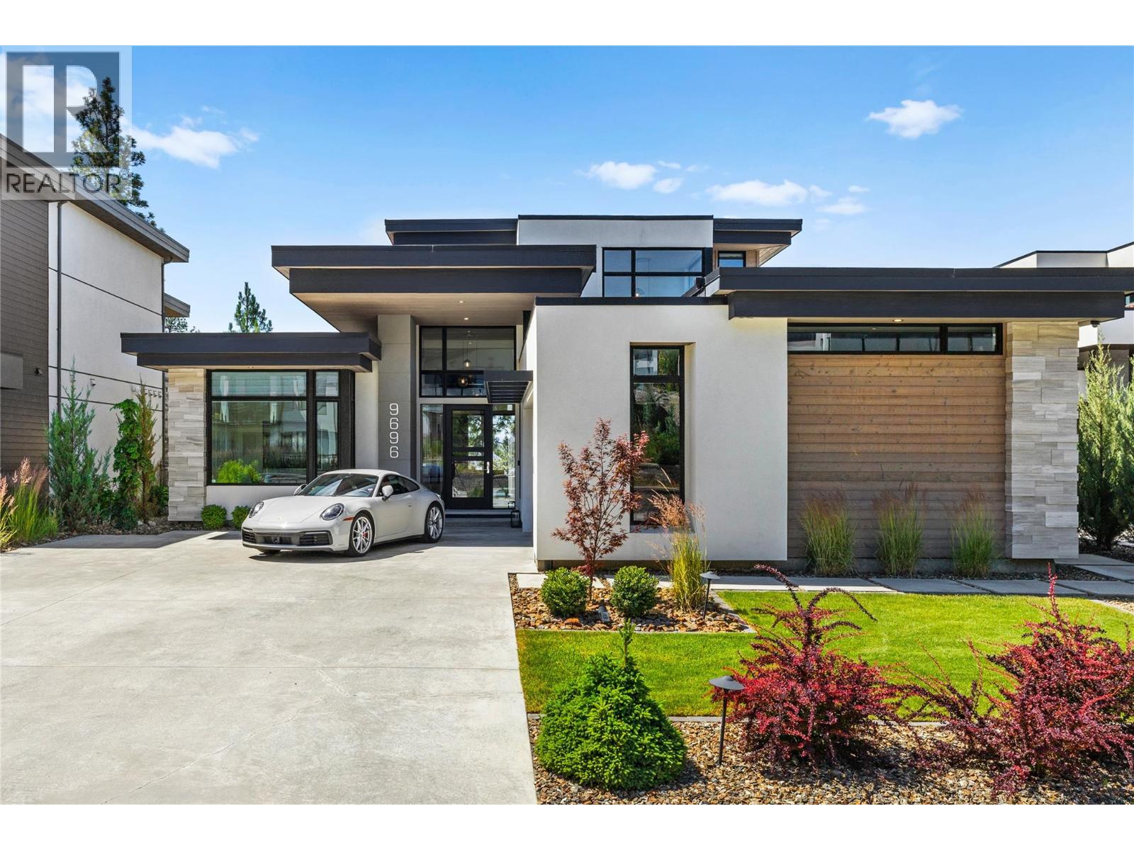 9696 Benchland Drive, Lake Country
