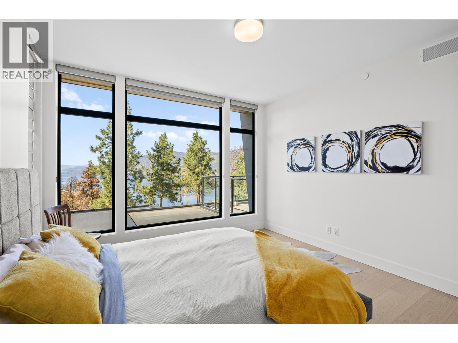 9696 Benchland Drive, Lake Country