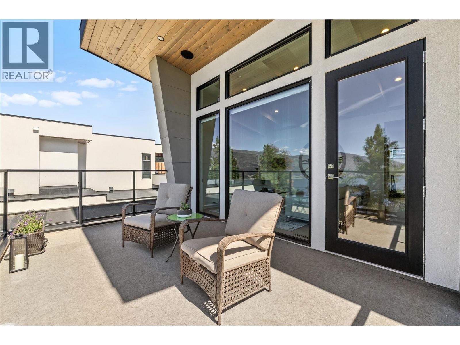 9696 Benchland Drive, Lake Country