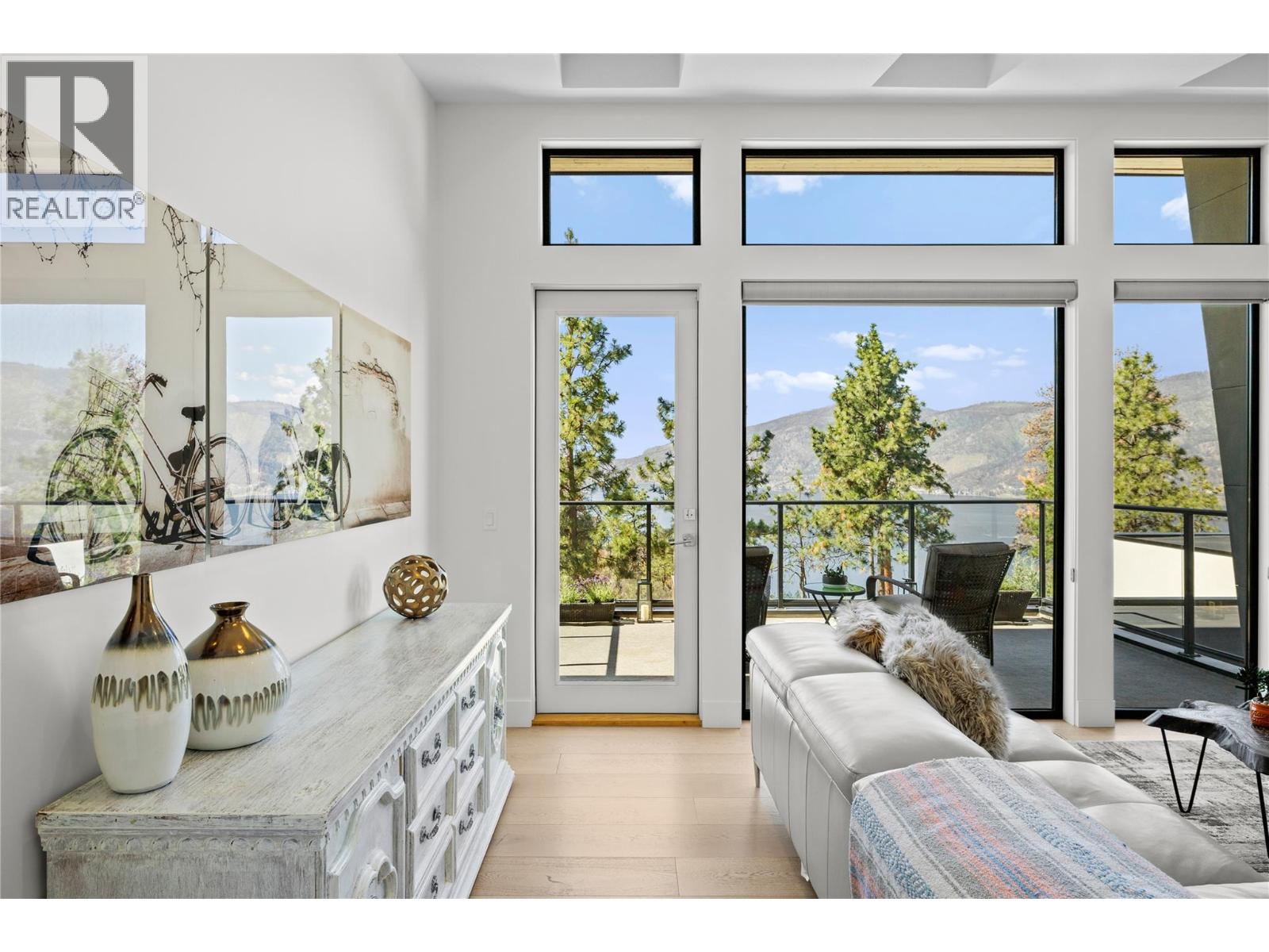 9696 Benchland Drive, Lake Country