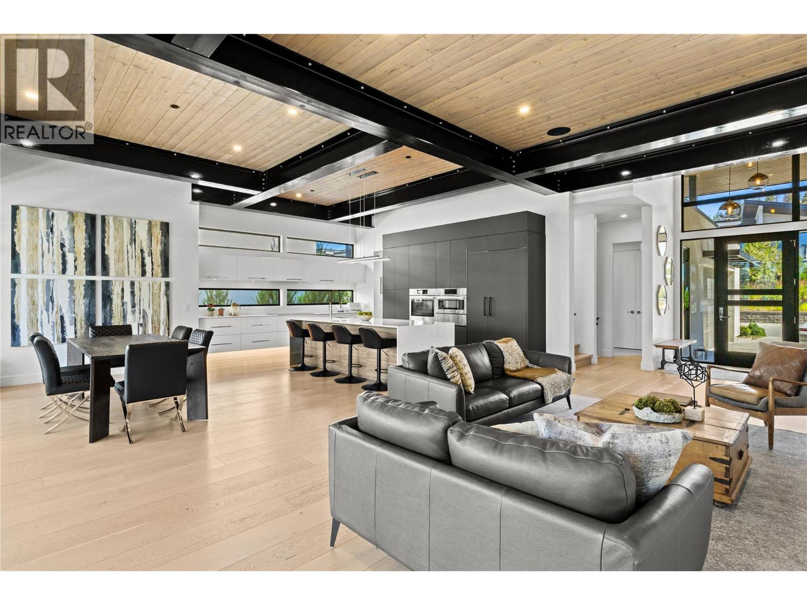 9696 Benchland Drive, Lake Country