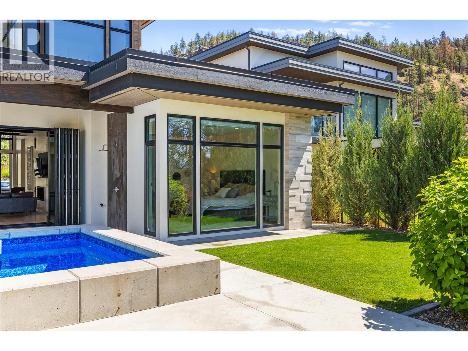 9696 Benchland Drive, Lake Country