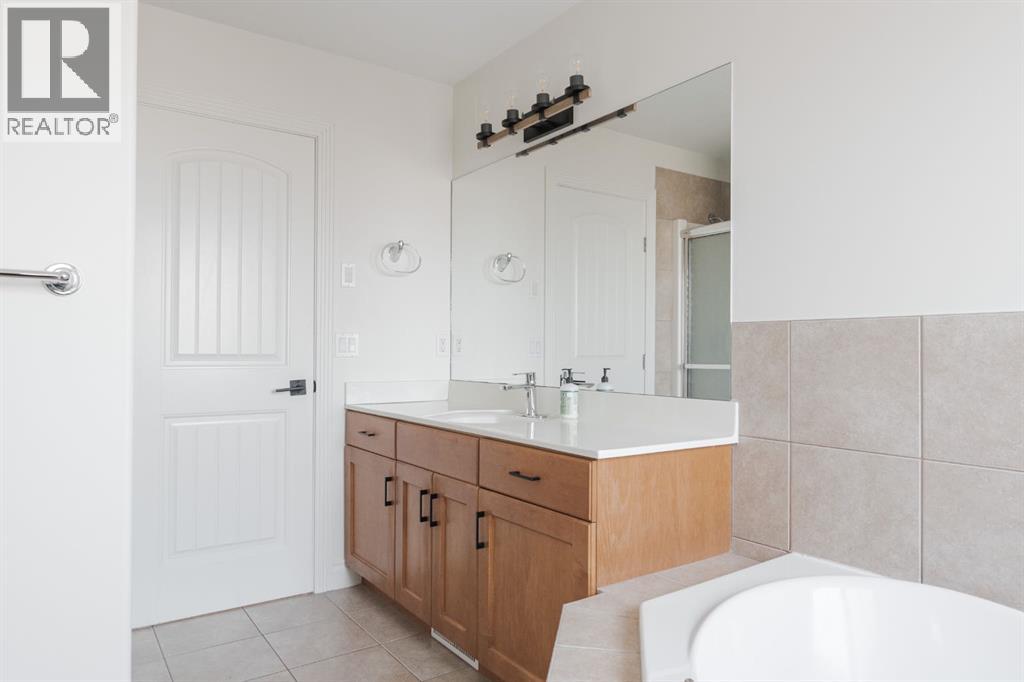 223 Rattlepan Creek Crescent, Fort McMurray