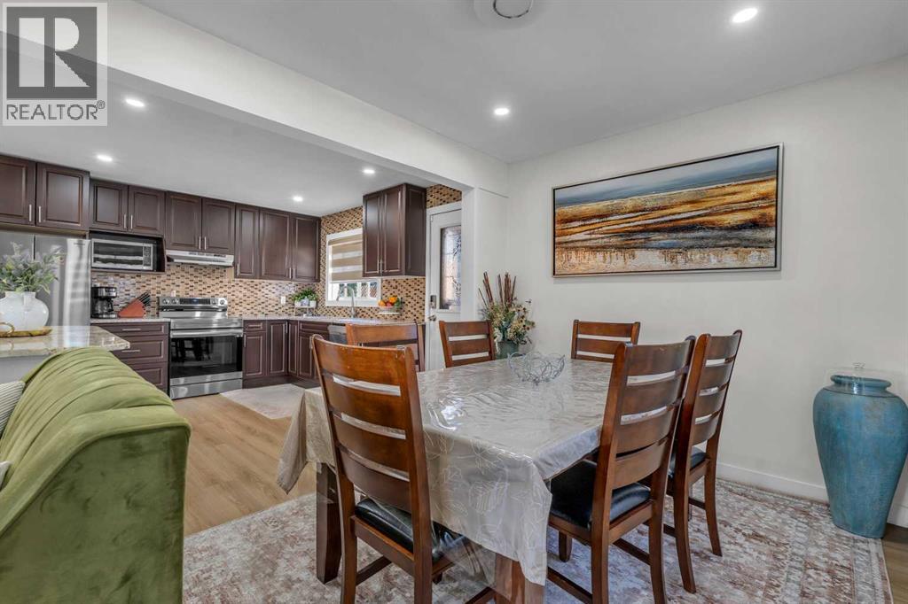 Single Family House Bi-level for Sale in  Pinepoint Road NE Pineridge Calgary 