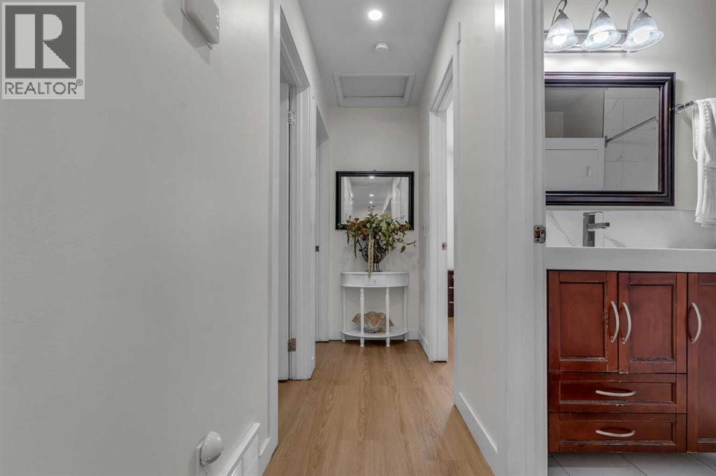 Single Family House Bi-level for Sale in  Pinepoint Road NE Pineridge Calgary 