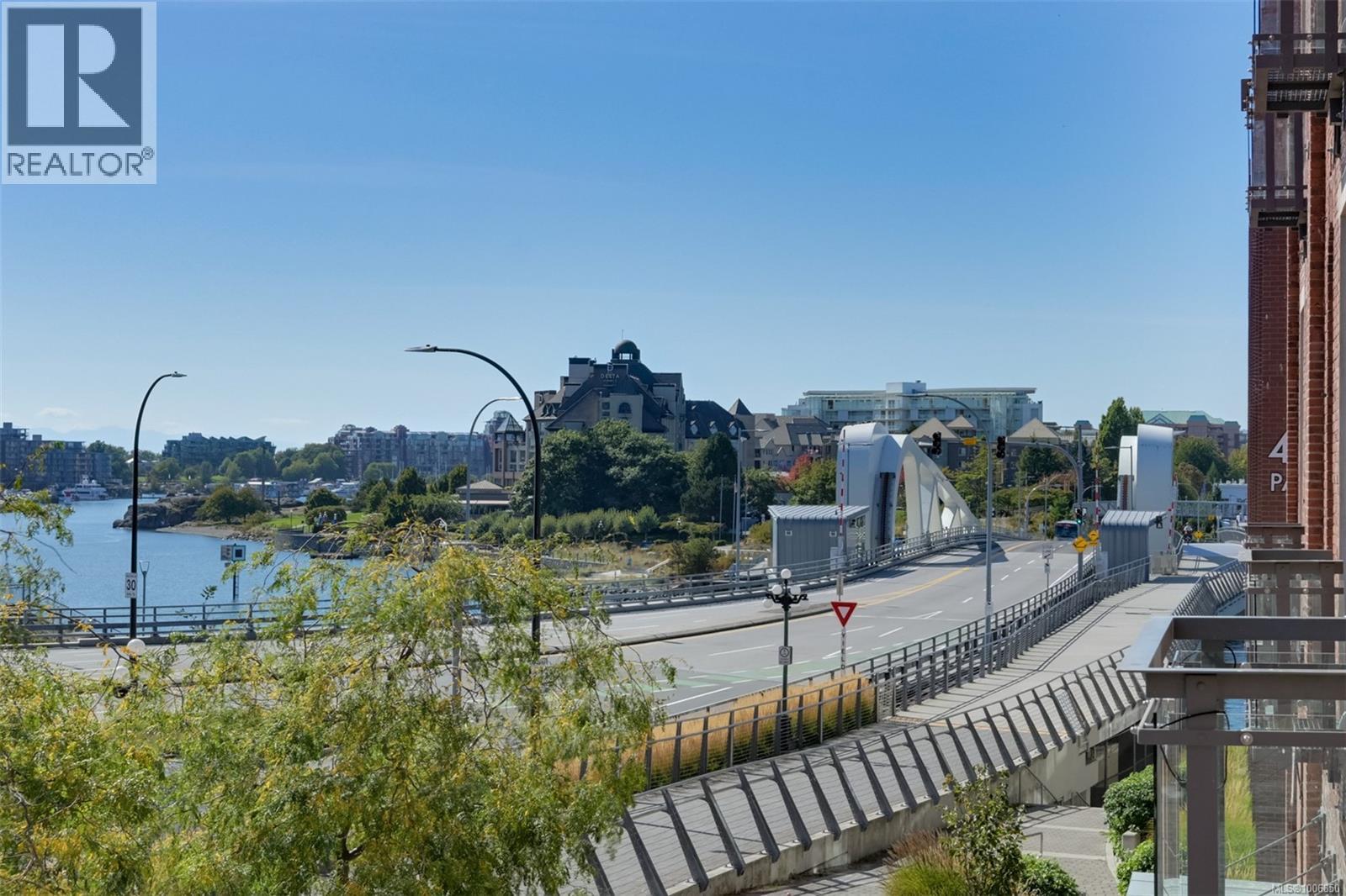 225 1610 Store Street, Victoria