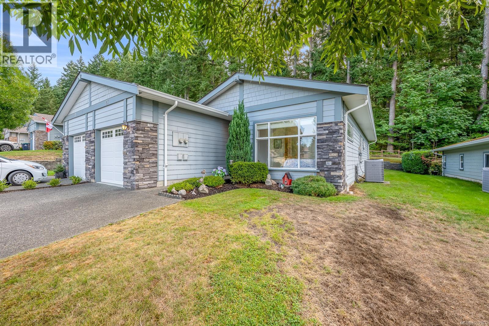 2001 Blue Jay Pl, Courtenay - Exteriors - Photo 3