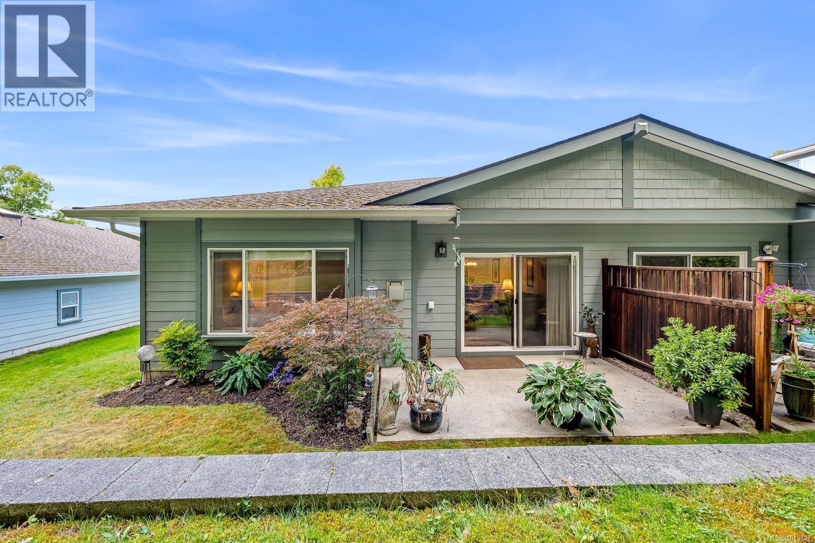 2001 Blue Jay Pl, Courtenay - Exteriors - Photo 4