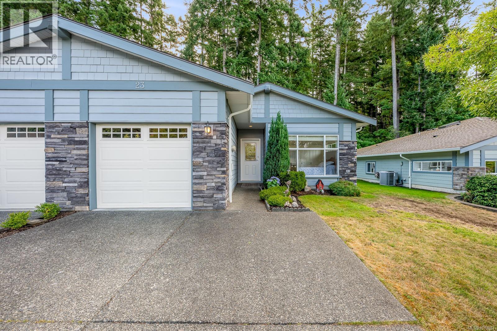 2001 Blue Jay Pl, Courtenay - Exteriors - Photo 10