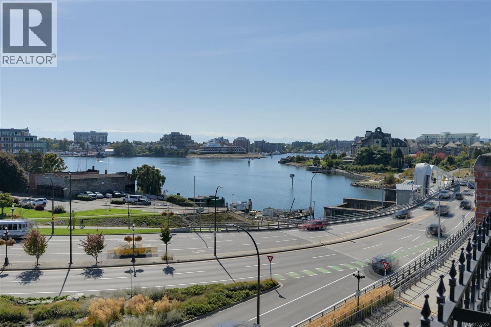 225 1610 Store Street, Victoria