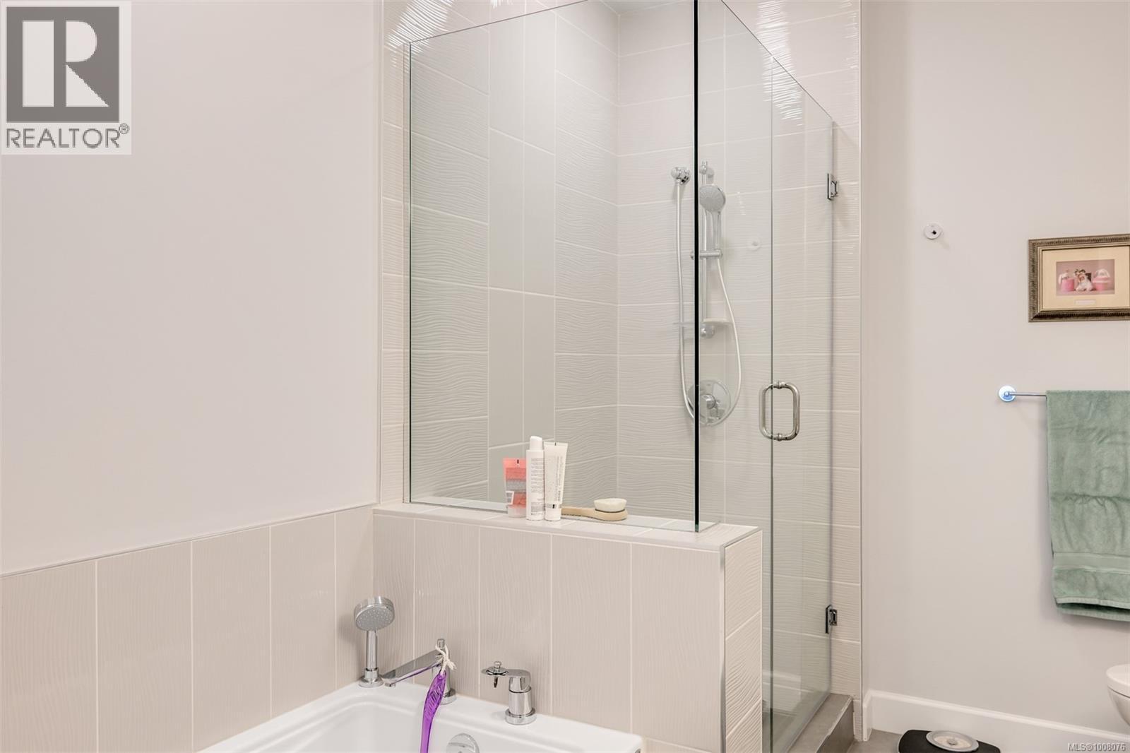 103 3110 Havenwood Lane, Colwood