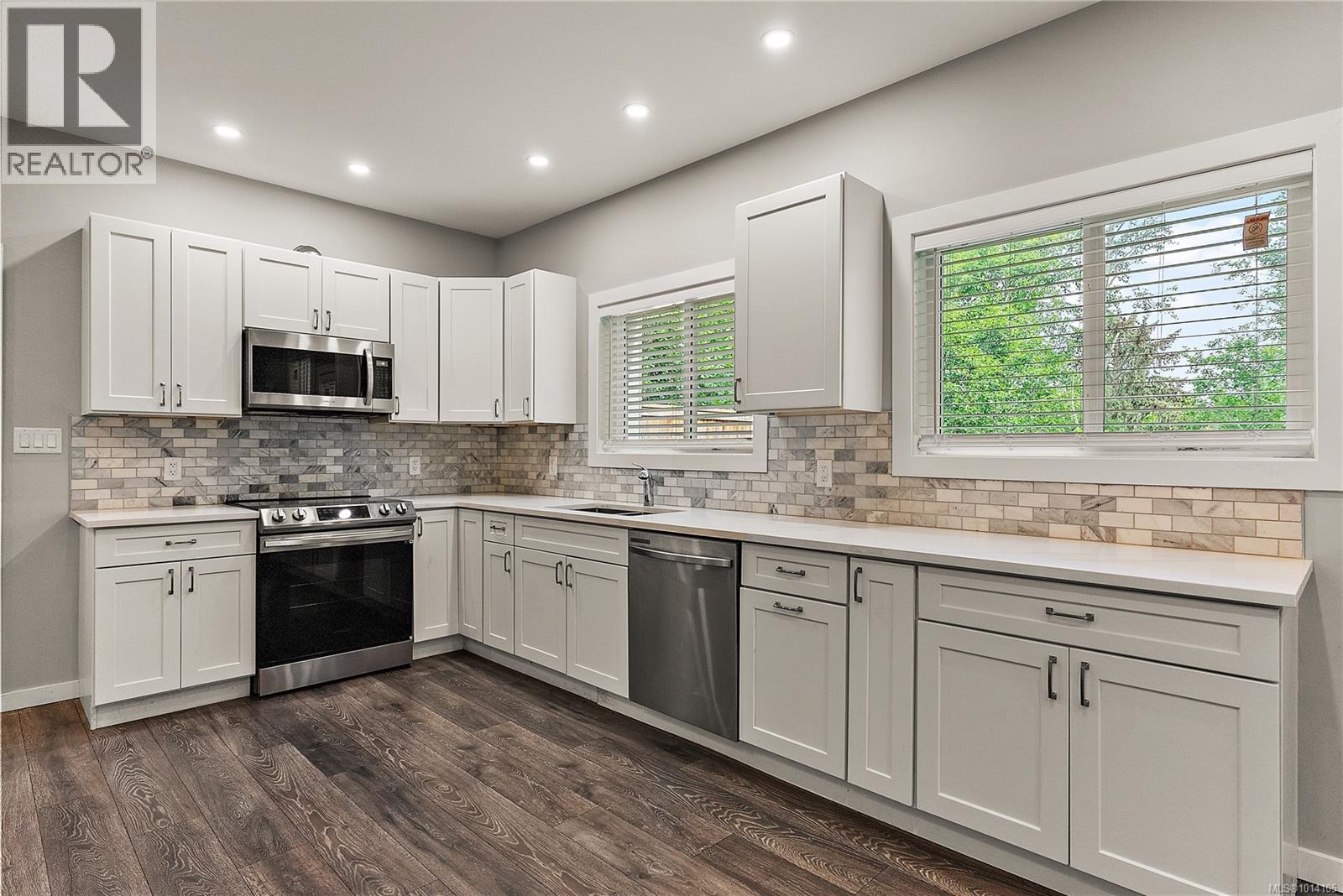  6451 Hopkins Court, Sooke