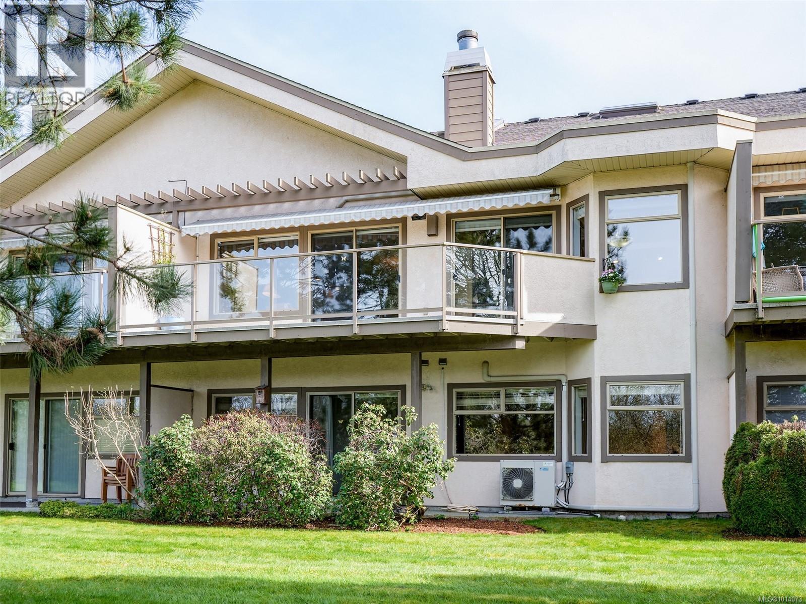 47 4318 Emily Carr Dr, Saanich