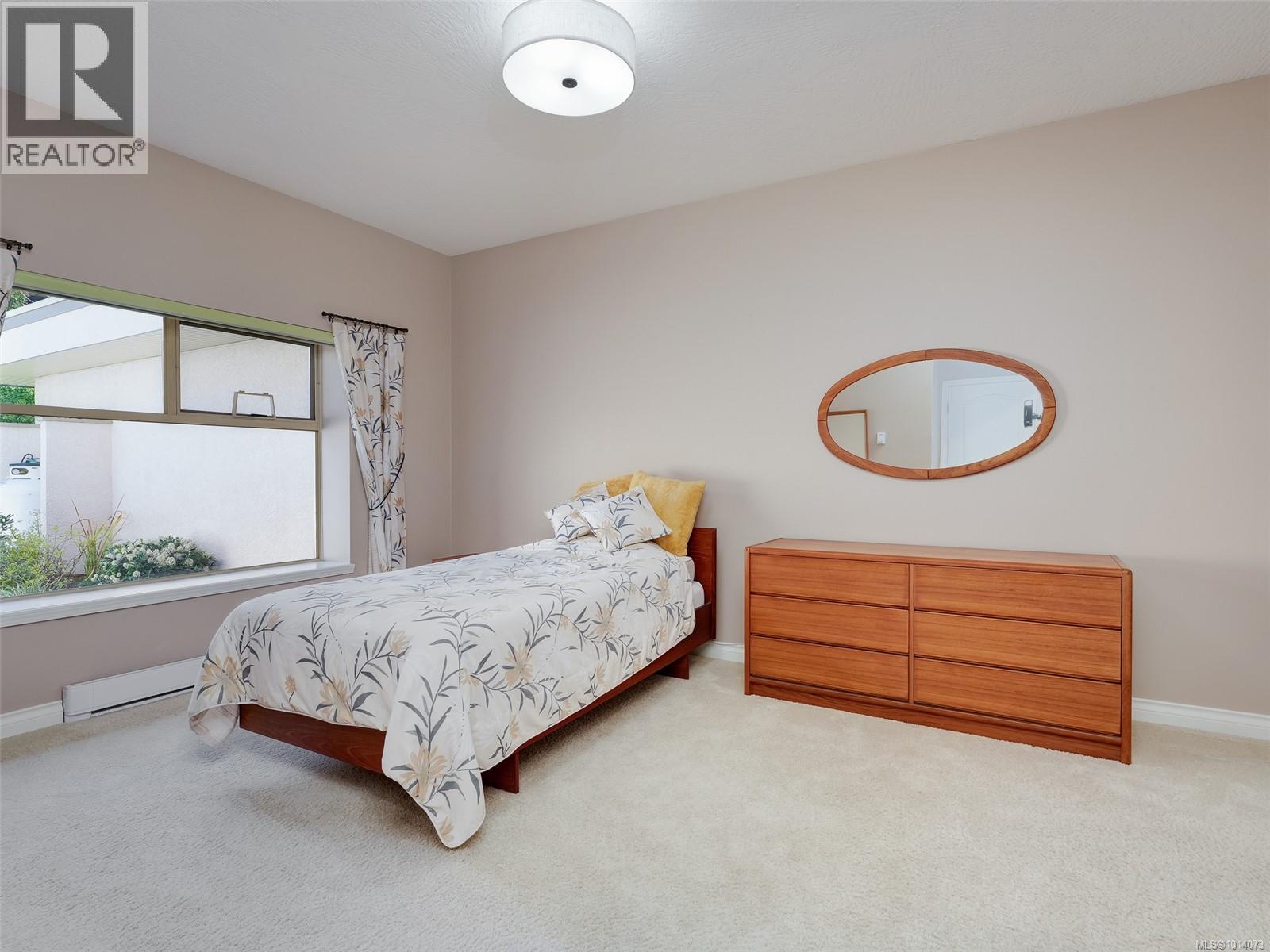 47 4318 Emily Carr Dr, Saanich