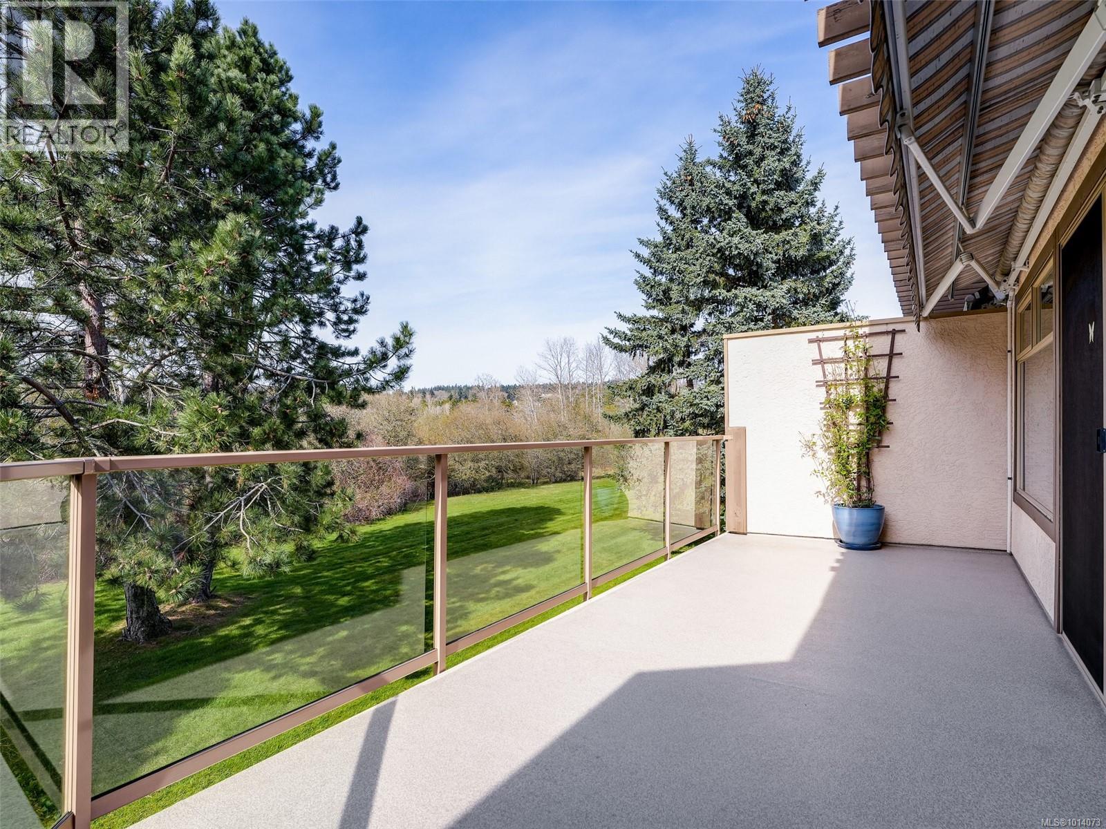 47 4318 Emily Carr Dr, Saanich