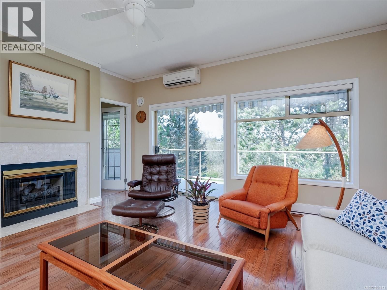 47 4318 Emily Carr Dr, Saanich