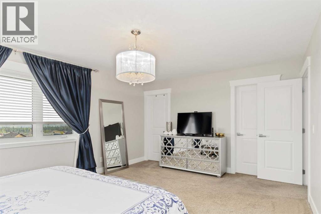 208 Sparrow Hawk Drive, Fort McMurray