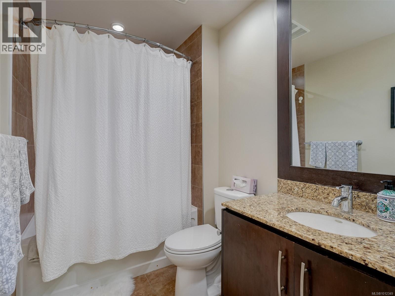 404 1375 Bear Mountain Parkway, Langford