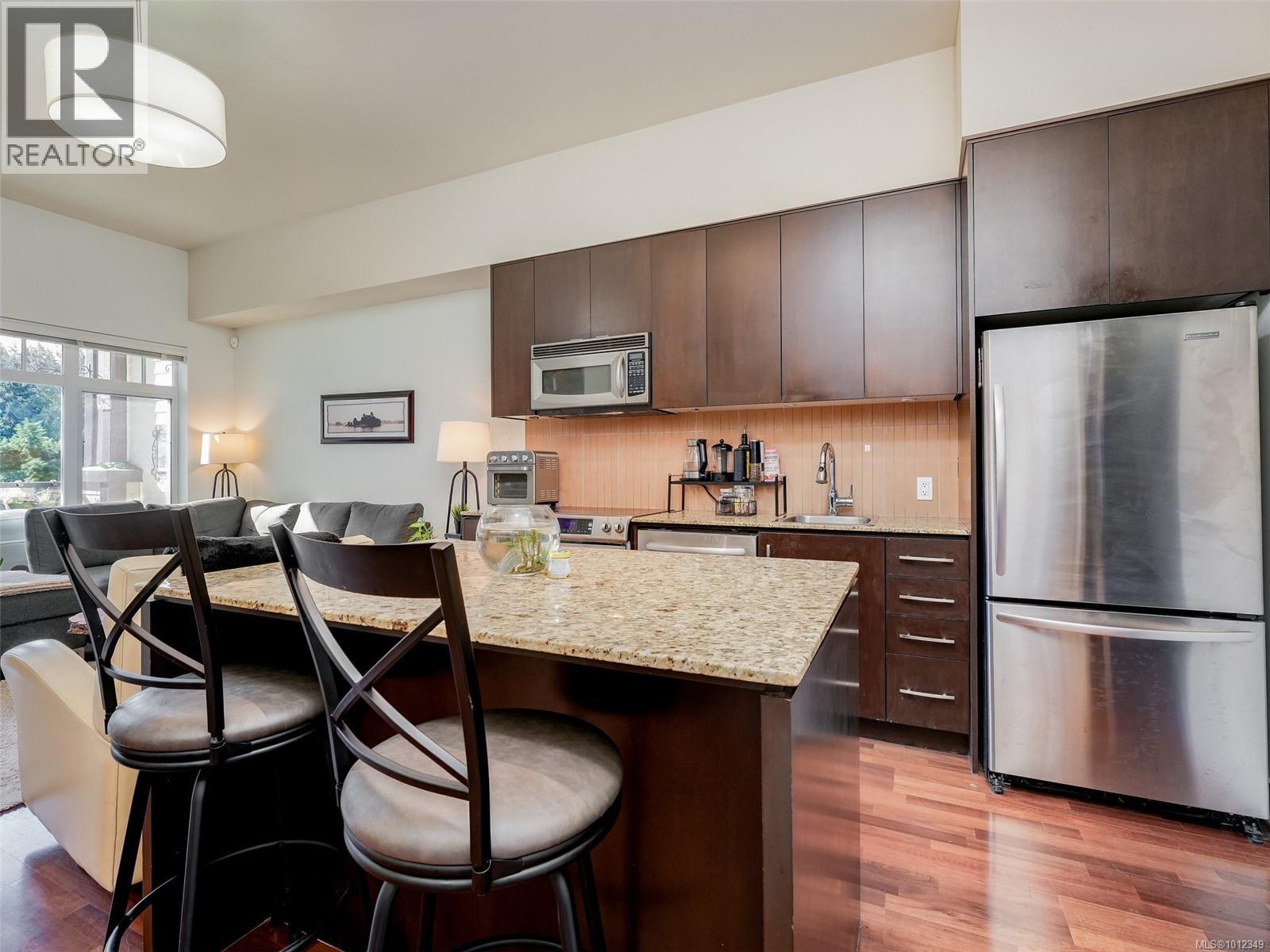 404 1375 Bear Mountain Parkway, Langford