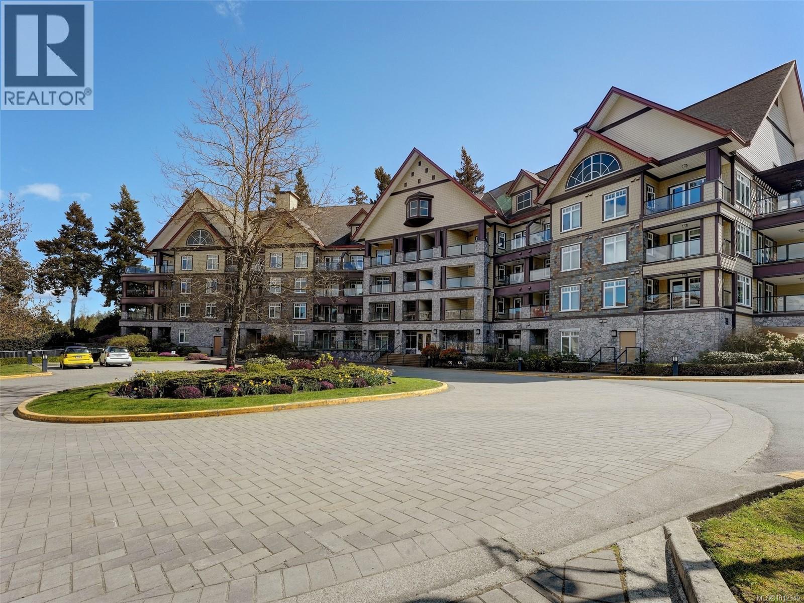 404 1375 Bear Mountain Parkway, Langford