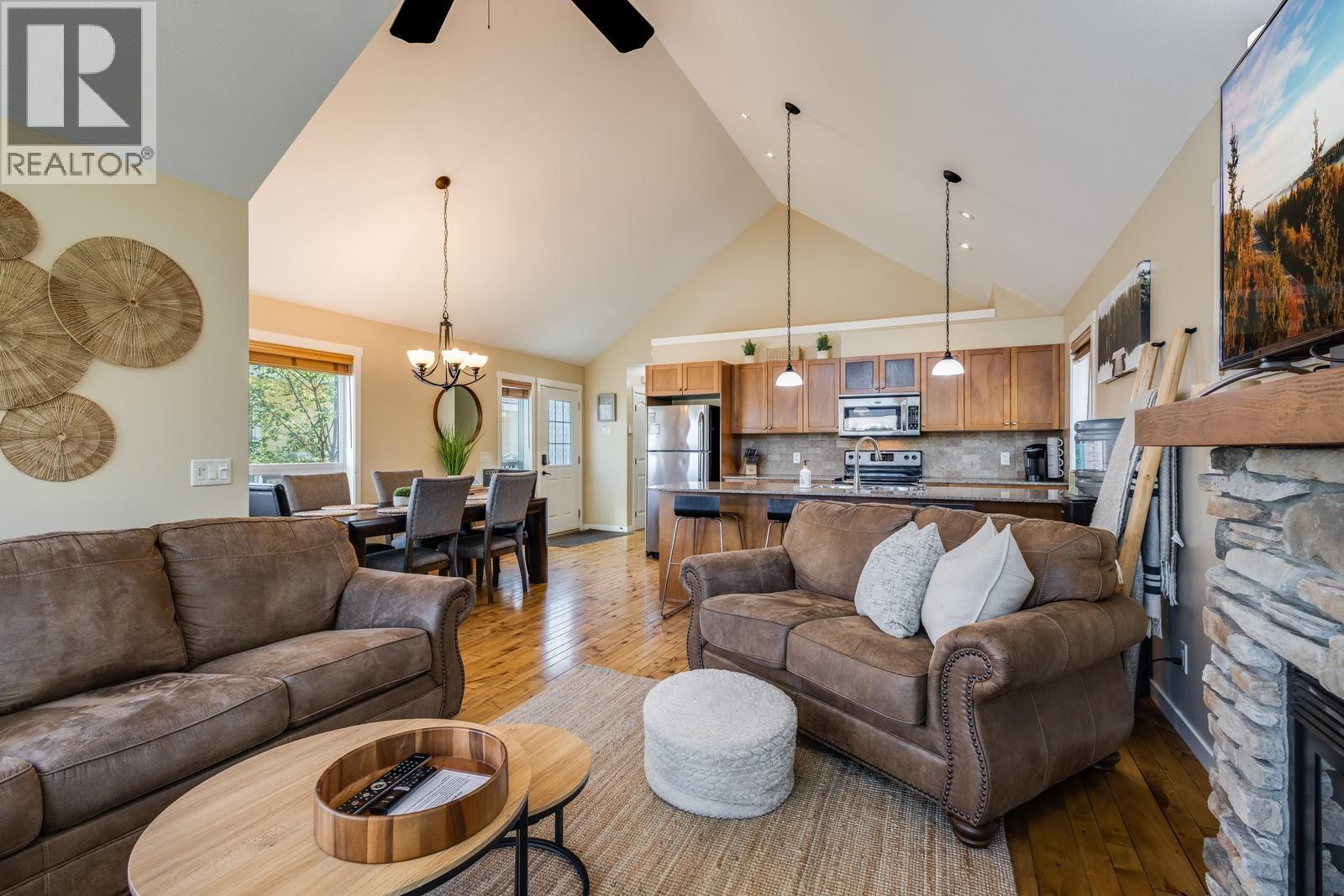  6823 Madrid Way, Kelowna