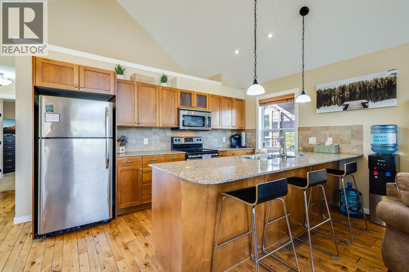  6823 Madrid Way, Kelowna