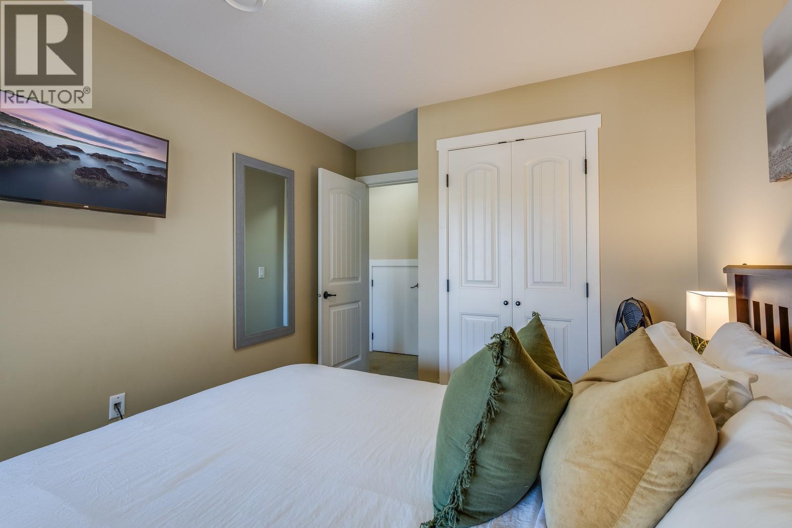  6823 Madrid Way, Kelowna
