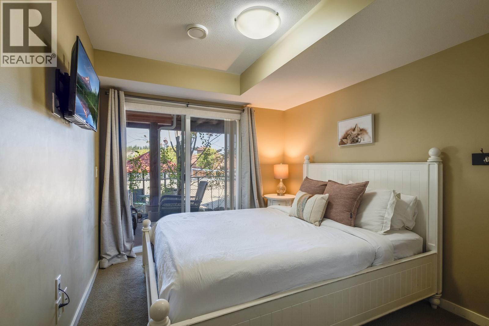  6823 Madrid Way, Kelowna