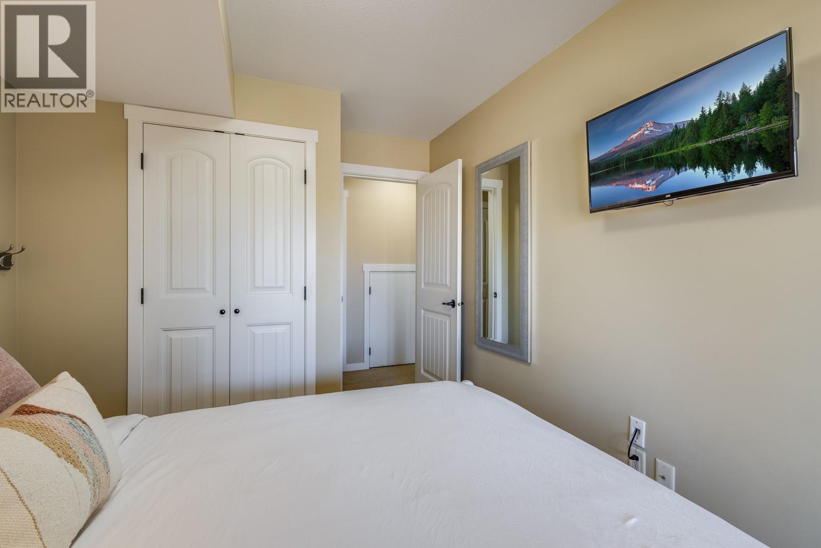  6823 Madrid Way, Kelowna