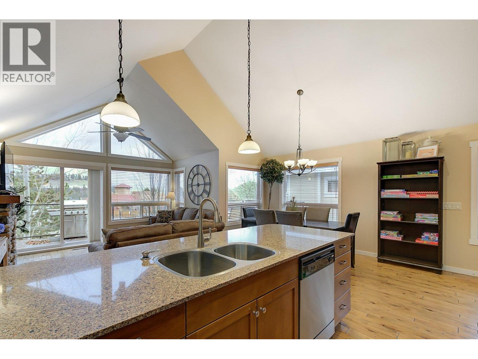  6823 Madrid Way, Kelowna