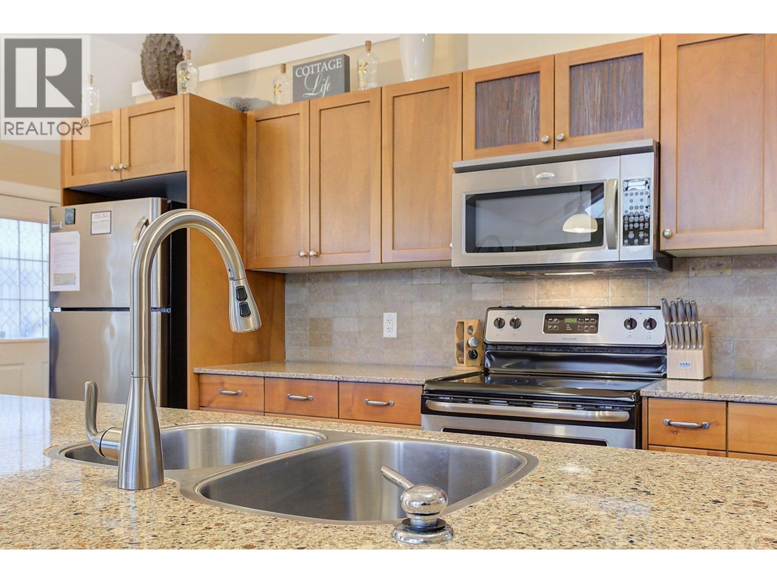  6823 Madrid Way, Kelowna