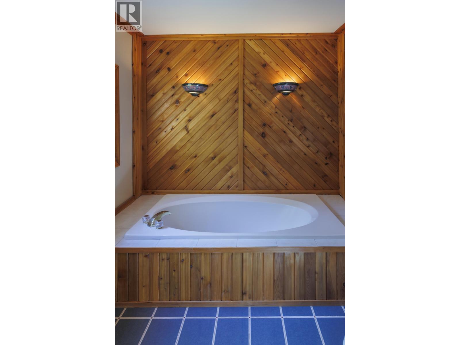 4706 MOUNTAIN VIEW ROAD, McBride