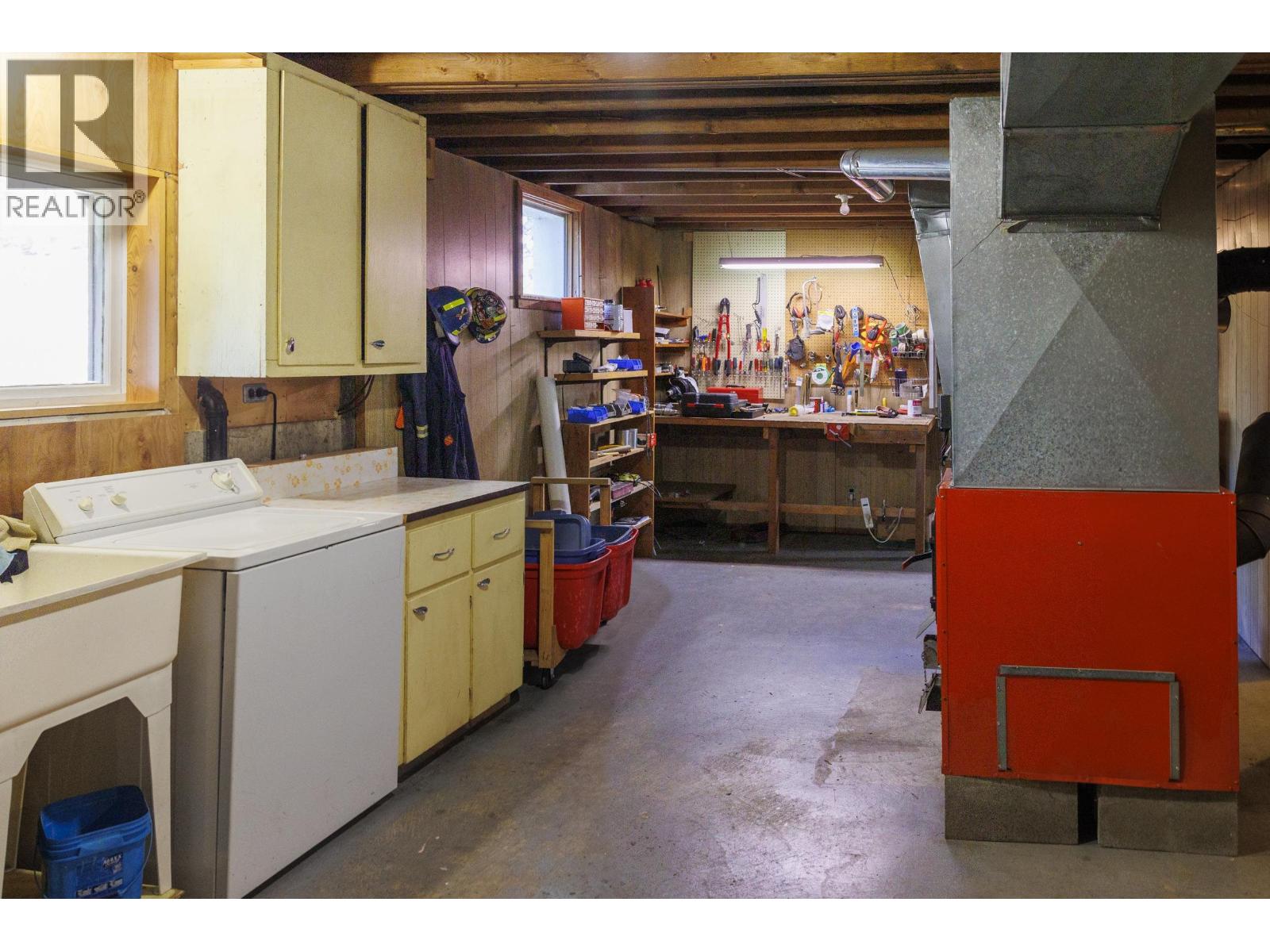 4706 MOUNTAIN VIEW ROAD, McBride