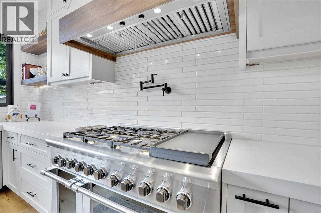 Single Family House for Sale in   Street NW Crescent Heights Calgary 