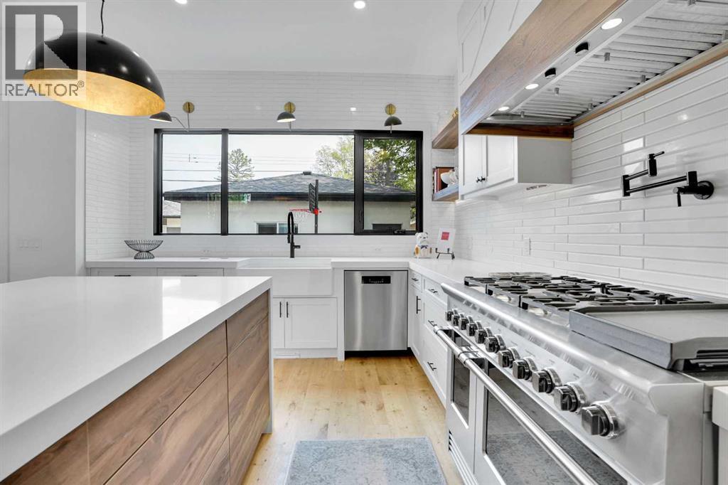 Single Family House for Sale in   Street NW Crescent Heights Calgary 