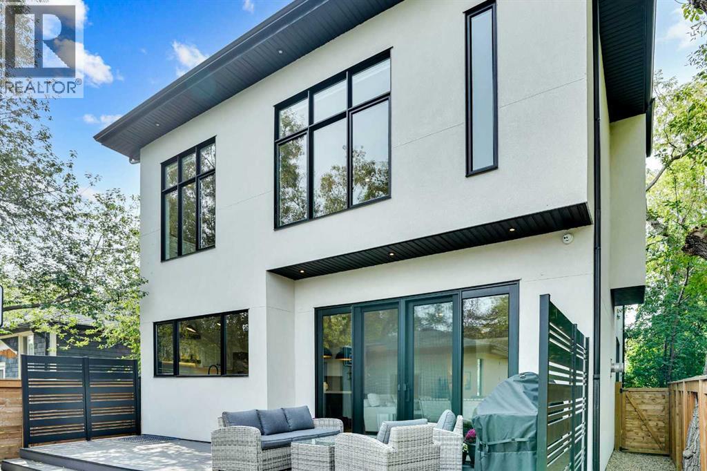Single Family House for Sale in   Street NW Crescent Heights Calgary 