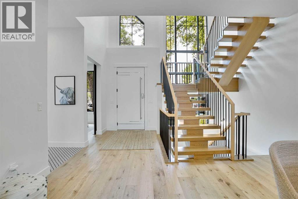 Single Family House for Sale in   Street NW Crescent Heights Calgary 