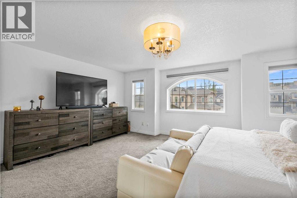 Single Family House for Sale in  Sherwood Circle NW Sherwood Calgary 