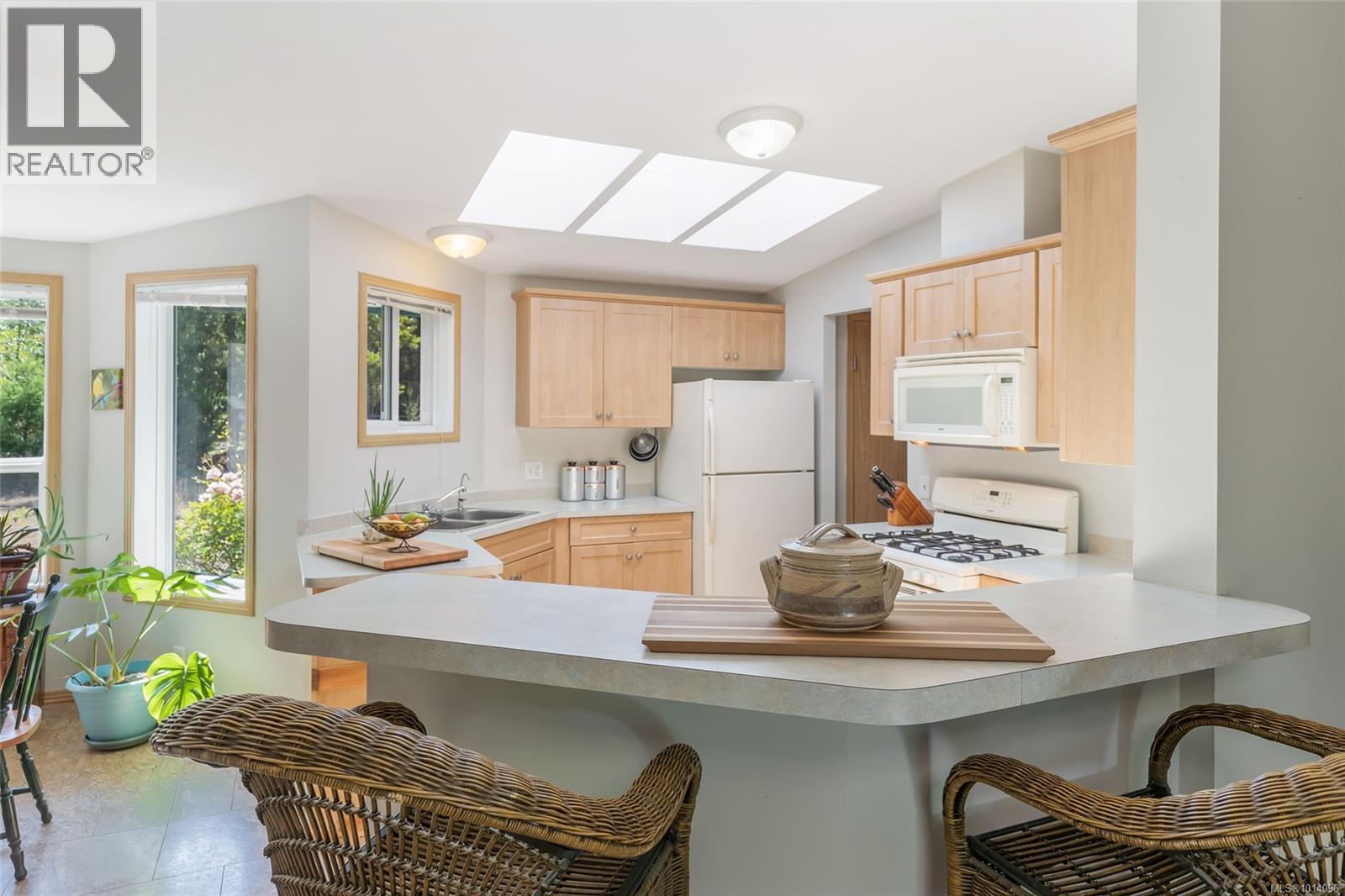 1375 Dolly Varden Way, Qualicum Beach