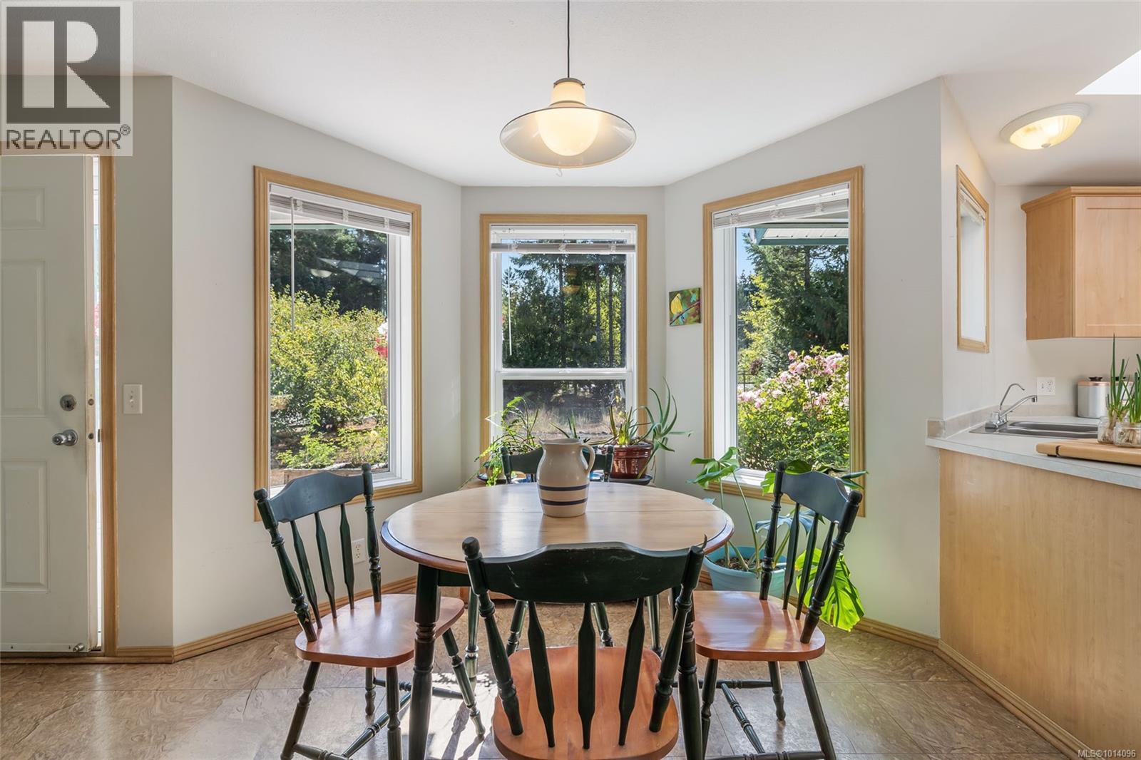 1375 Dolly Varden Way, Qualicum Beach