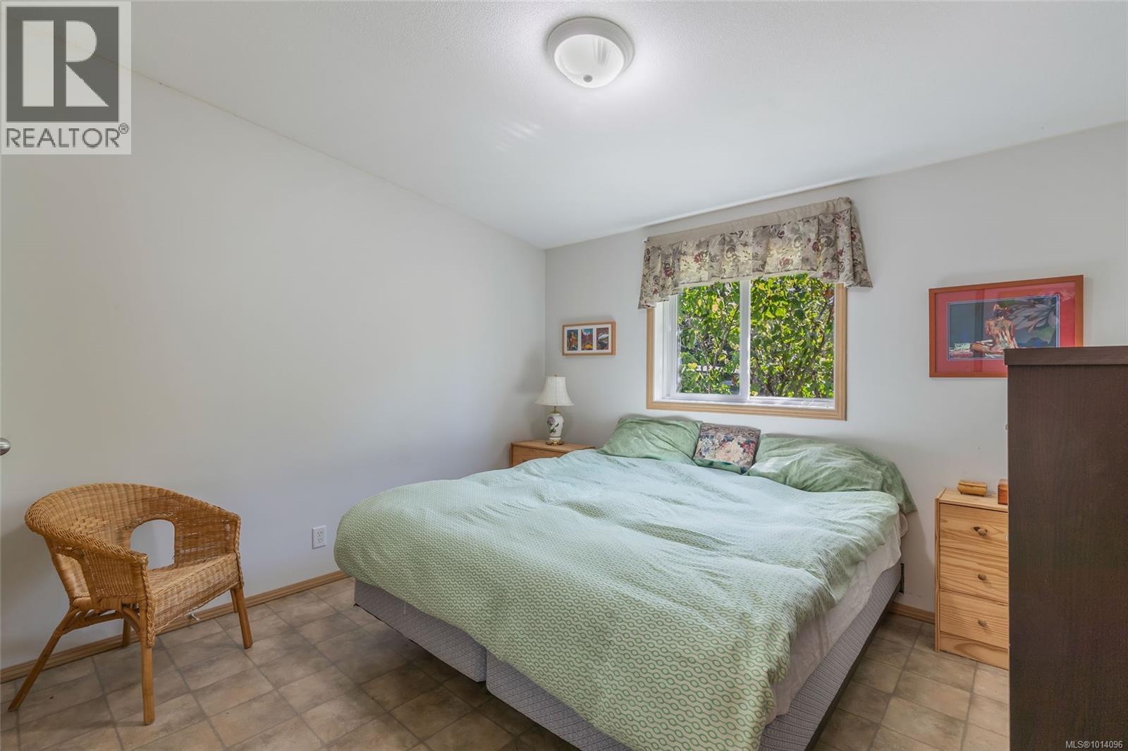 1375 Dolly Varden Way, Qualicum Beach