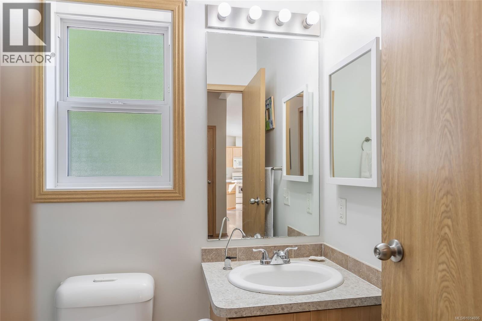 1375 Dolly Varden Way, Qualicum Beach