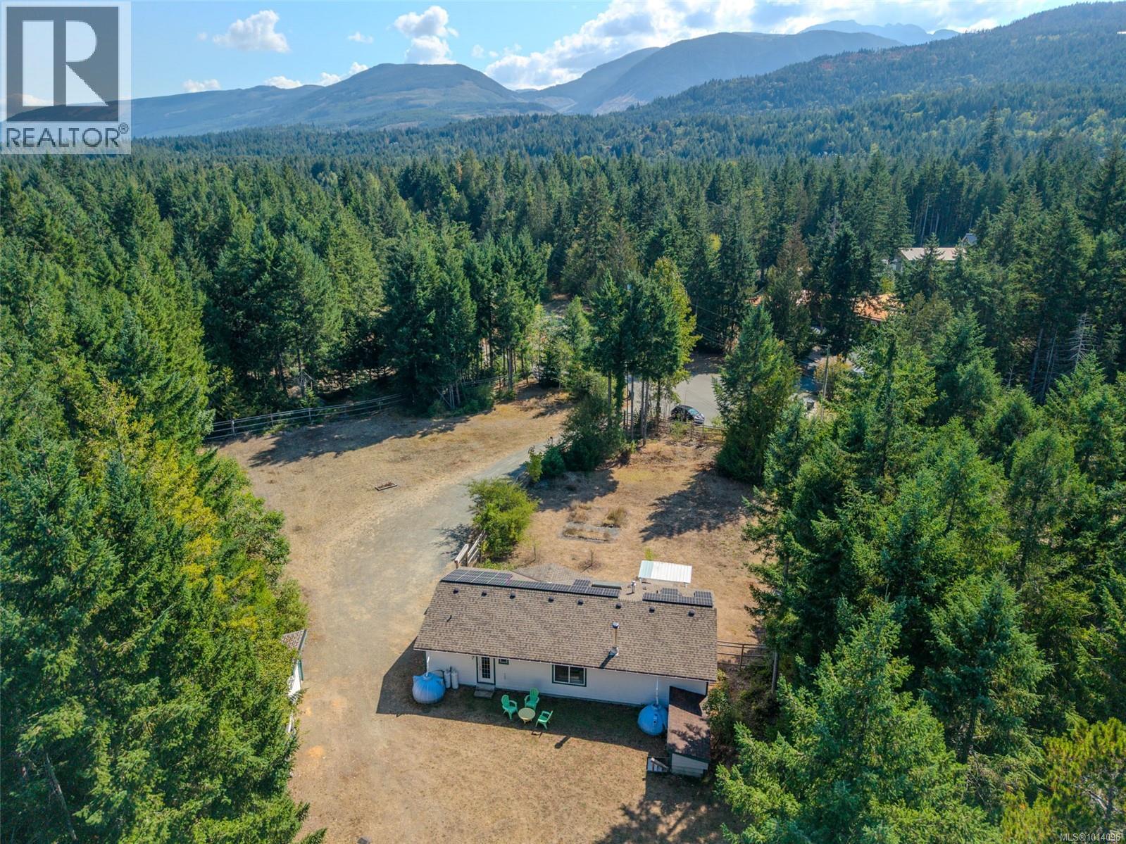 1375 Dolly Varden Way, Qualicum Beach