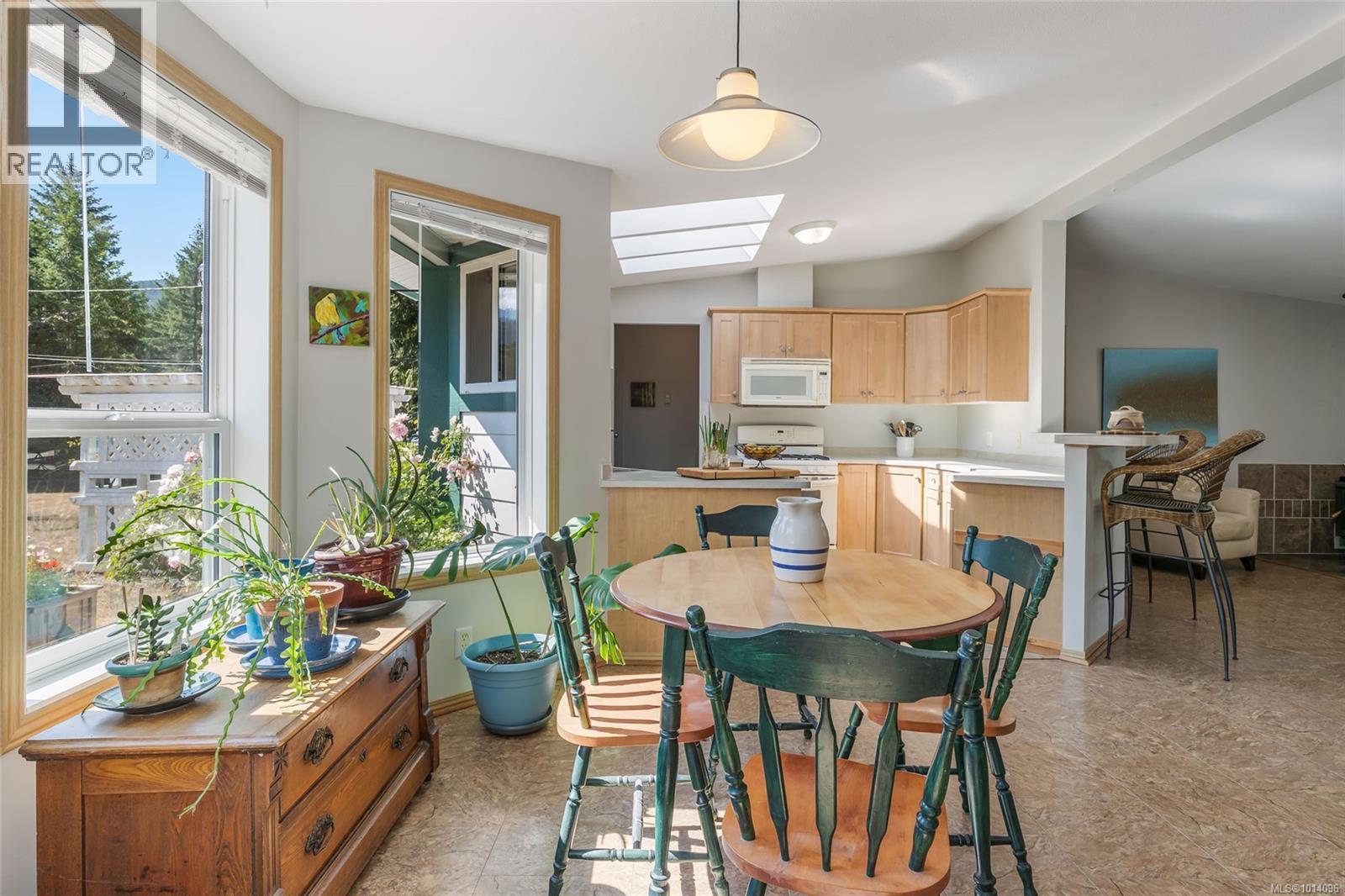 1375 Dolly Varden Way, Qualicum Beach