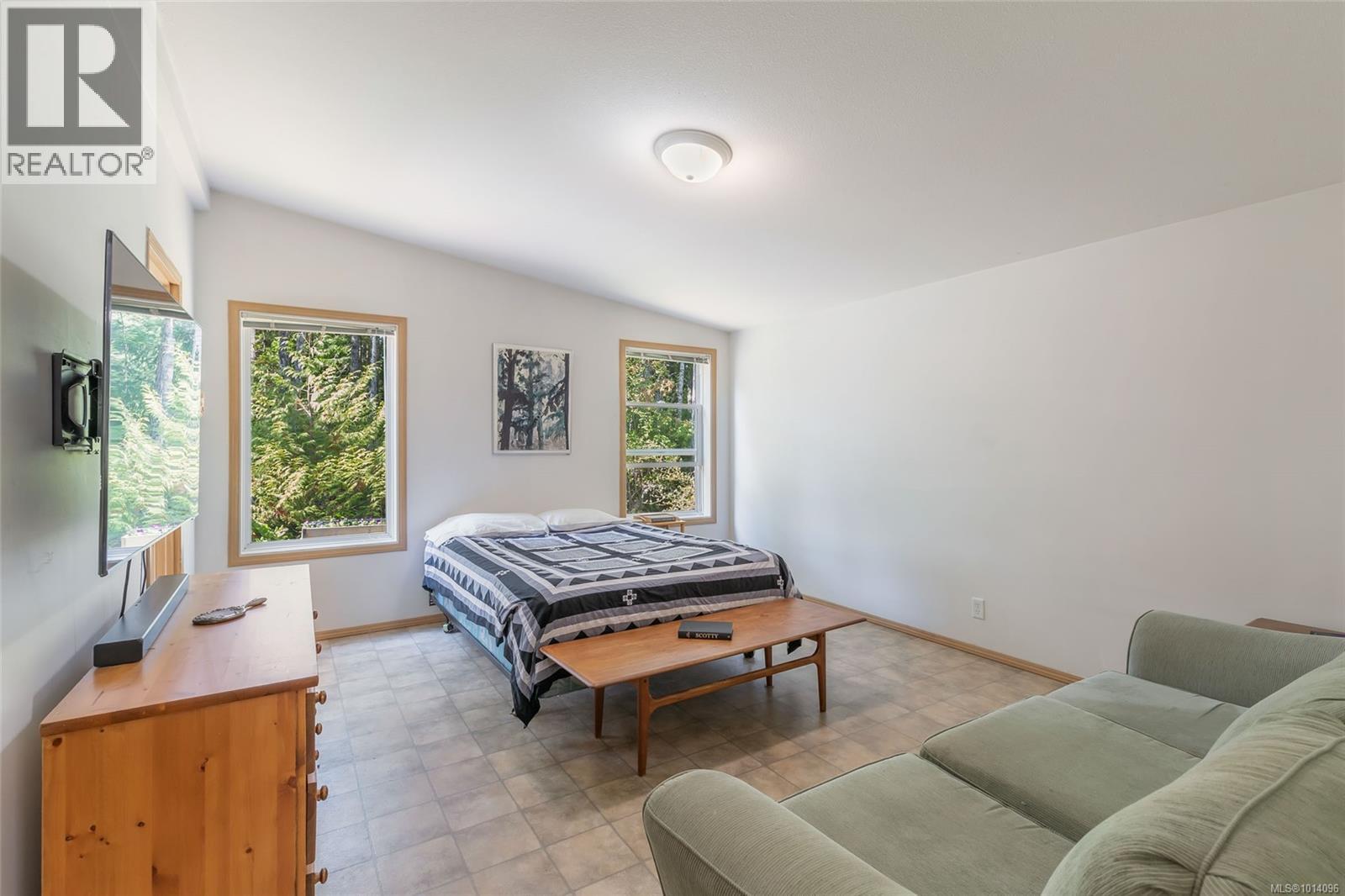 1375 Dolly Varden Way, Qualicum Beach