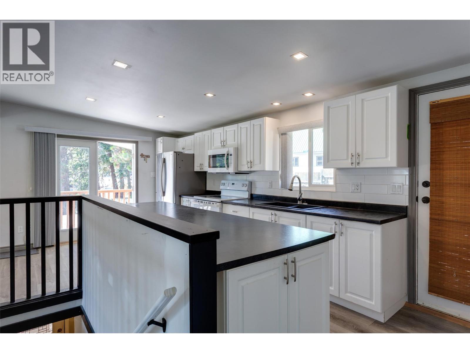  820 Firwood Road, Kelowna